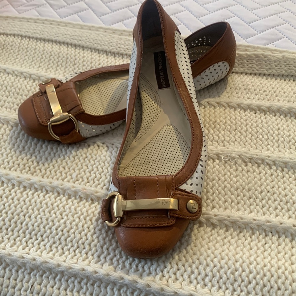 Tan and white leather flats with gold buckle, Adrienne Vittadini